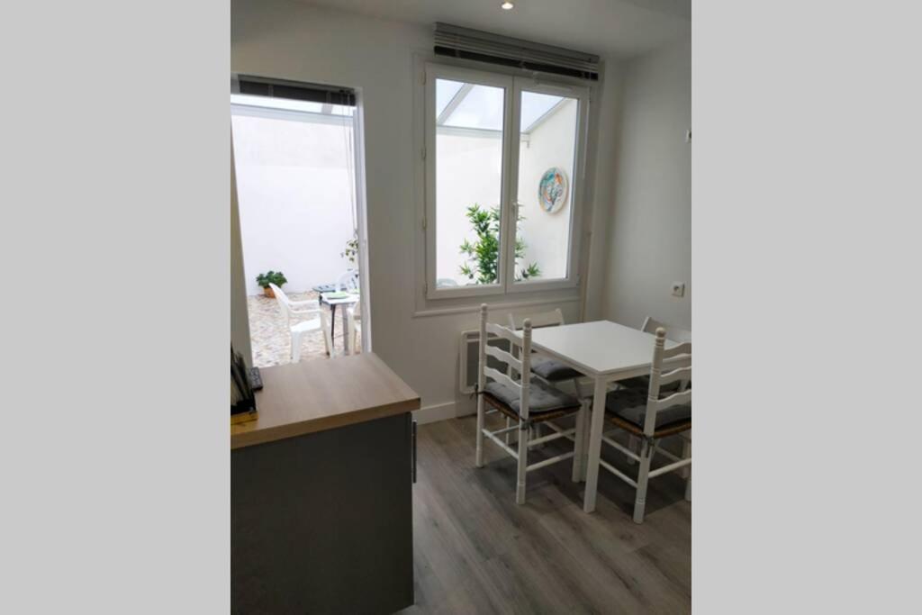 Appartement Exceptionnel : hypercentre Biarritz T2 avec patio Extérieur photo